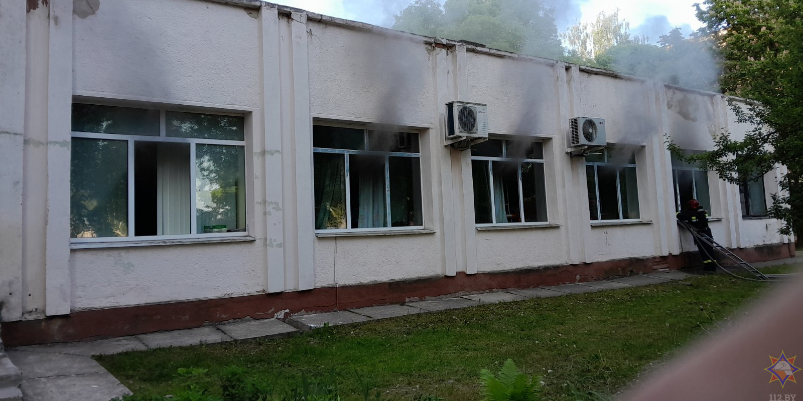 В Могилеве из-за пожара в общежитии эвакуировали 90 человек