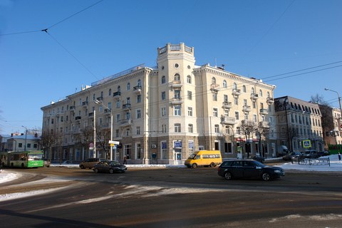Дом на месте здания Дворянского собрания по адресу Первомайская,9 - Комсомольская,2  - фасад
