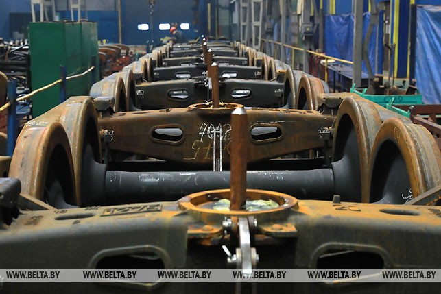 Могилёвский вагоностроительный завод впервые поставит подвижной состав в Литву