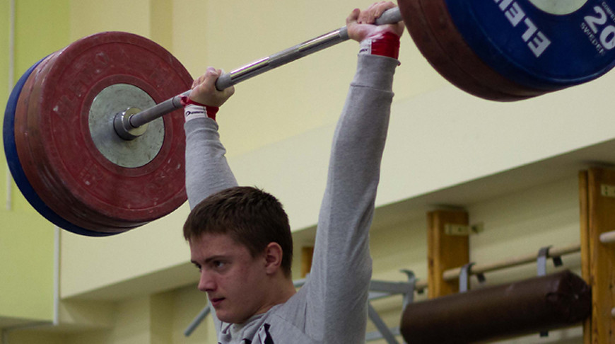 Могилевчанин выиграл малую бронзовую награду ЧЕ по тяжелой атлетике