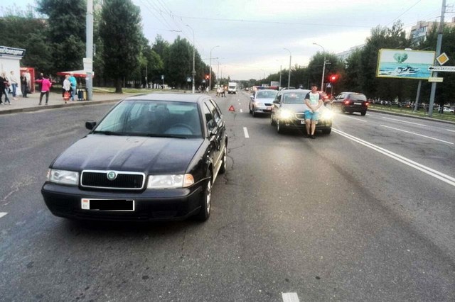 В Могилёве столкнулись автомобили «Шкода Октавия» и «Шкода СуперБ» - ГАИ ищет очевидцев 