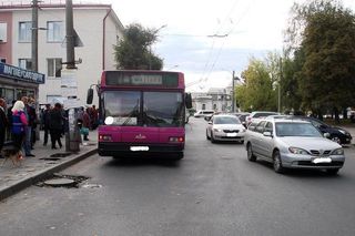 В Могилёве городской автобус наехал на 63-летнего пенсионера, выбежавшего на дорогу 