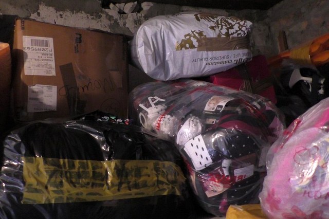 Одежду и обувь на сумму почти 30 тыс. рублей конфисковали у ИП в Могилёве 