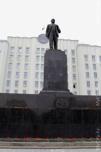 День рождения Владимира Ленина в Могилёве отметили возложением цветов