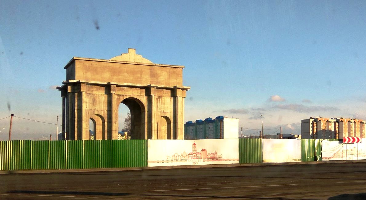 Возведение триумфальной арки продолжается в Могилёве