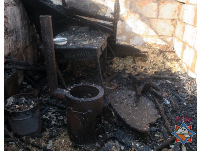 В Могилёве горел сарай из-за неправильного монтажа печи