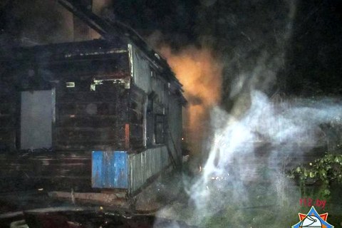 Могилевчанин спасал на пожаре имущество и получил ожоги