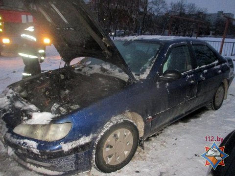  Легковой автомобиль загорелся в Могилёве из-за короткого замыкания проводки 