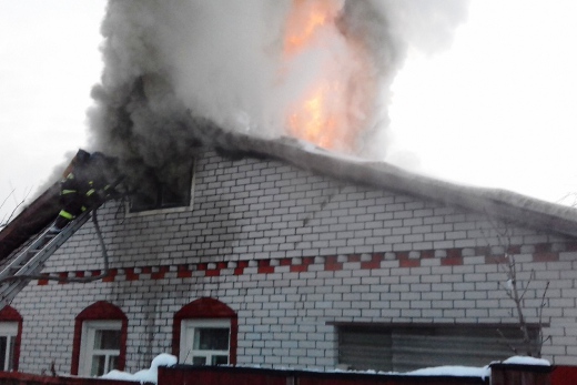 На улице Доватора в Могилёве загорелся частный дом – пострадавших нет