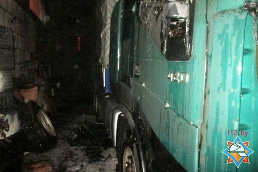 В Могилёве в гараже сгорел грузовой автомобиль, принадлежащий частной фирме