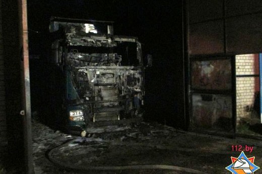 В Могилёве в гараже сгорел грузовой автомобиль, принадлежащий частной фирме