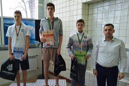 Глеб Зайцев выиграл два «золота» на международном турнире по плаванию 