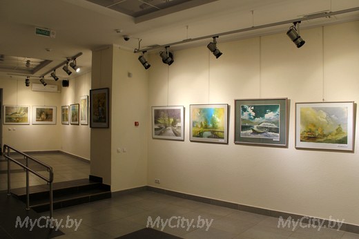 Утончённость и глубина: акварельная выставка Фёдора Киселёва представлена в Могилёве  
