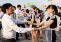 Более 200 пар выпускников станцуют вальс на площади Славы
