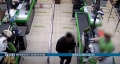 «Зоркое око»: камеры видеонаблюдения в Могилеве помогли установить подозреваемого в хищении денег с утерянной карточки