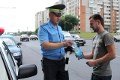 Сотрудники Госавтоинспекции в Могилёве спасают водителей от жары