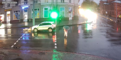 В Могилеве Opel на переходе сбил 18-летнюю девушку