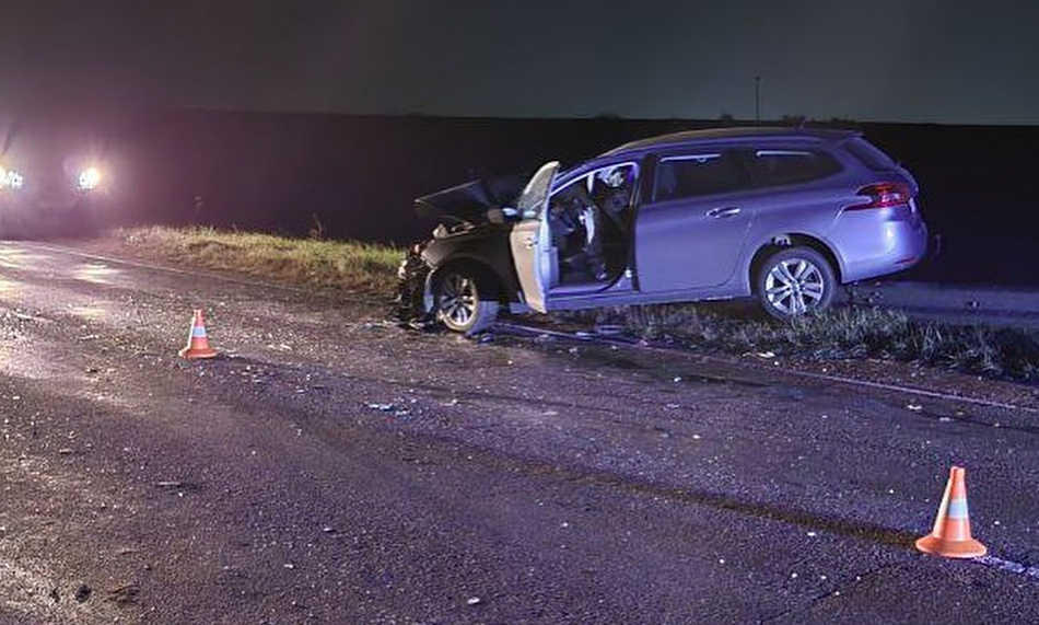 В Могилевском районе Peugeot столкнулся с погрузчиком