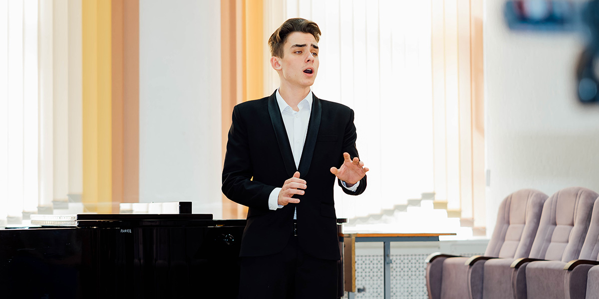 Учащиеся могилевской гимназии-колледжа искусств стали лауреатами и дипломантами международного конкурса вокалистов