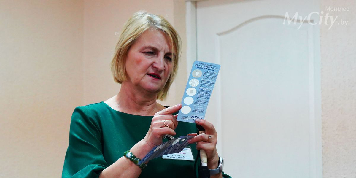 «Знакомые говорят, что по натуре я боец»: могилевчанка, потерявшая зрение в 30 лет, о том, как училась всему заново и как сама учит сегодня незрячих людей