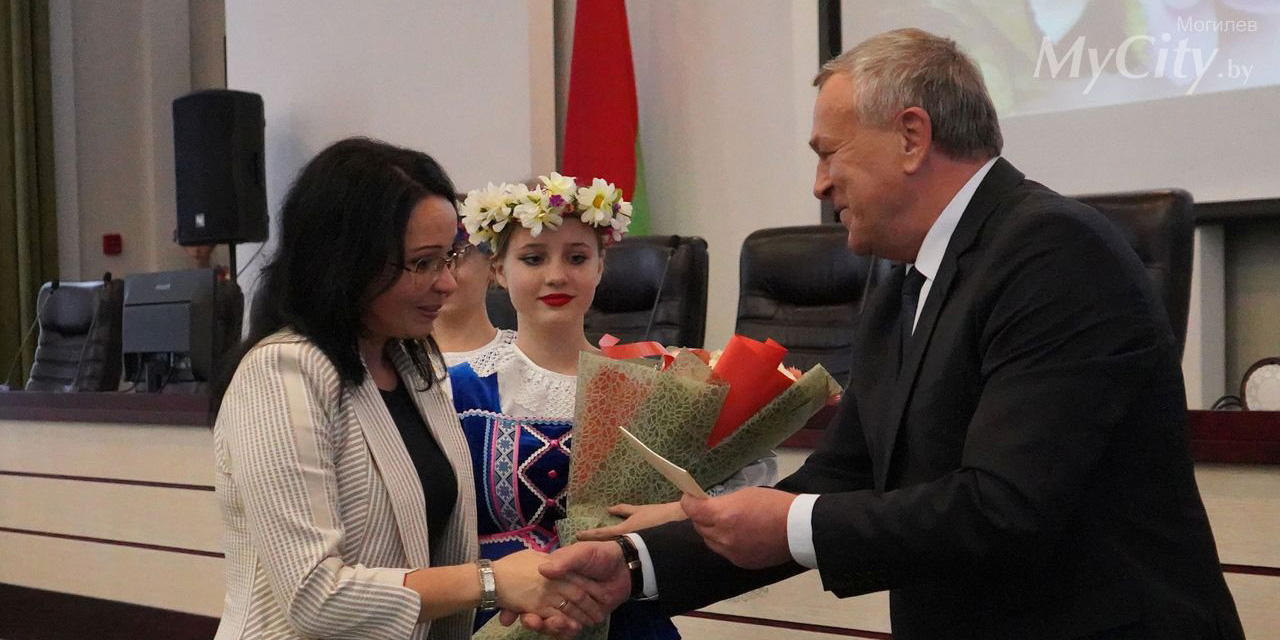 В Могилеве чествовали многодетных матерей