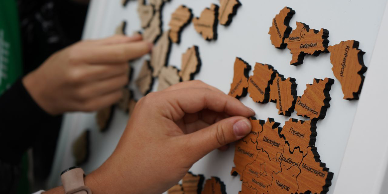 Областной этап чемпионата по скоростной сборке спилс-карт Беларуси пройдет в Могилеве 7 октября