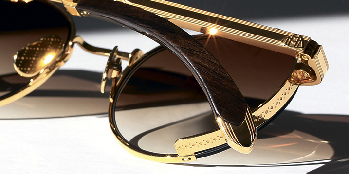 Горничная отеля в Могилеве украла у гостьи дорогие очки