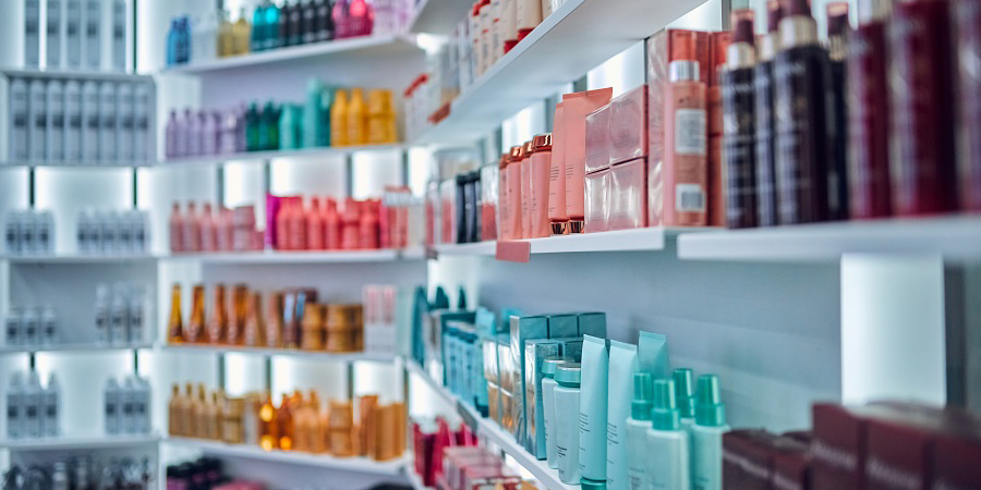 Могилевчанка незаметно унесла из магазина дорогостоящий парфюм и косметику