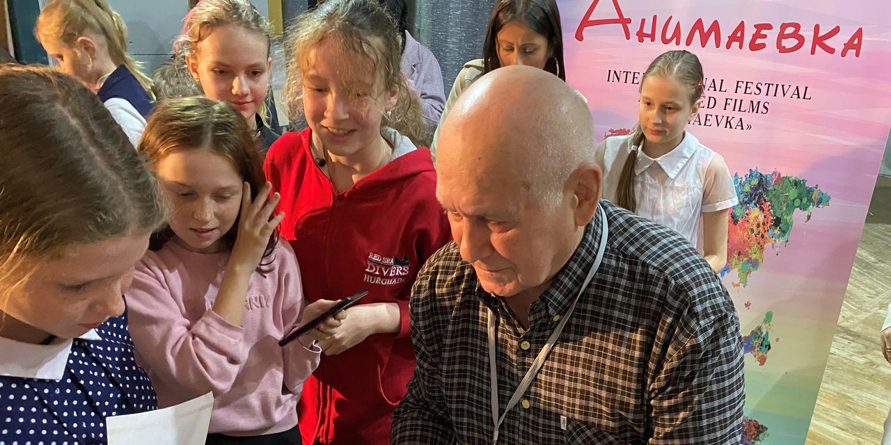 В рамках «Анимаевки-2022» в Могилеве прошла встреча с Эдуардом Ханком