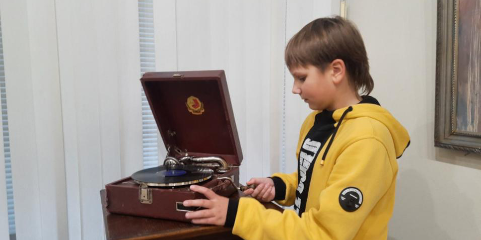 В Могилеве открылась выставка в честь 100-летия со дня образования СССР