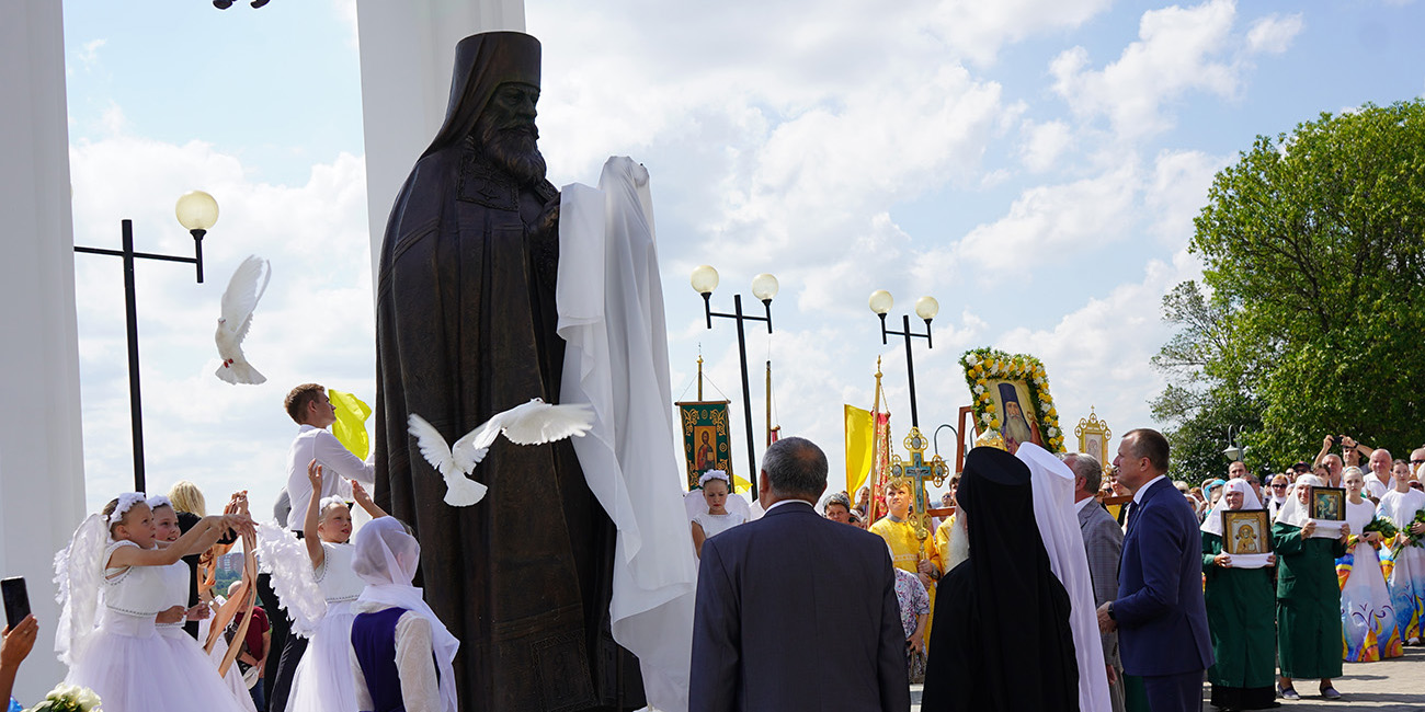 Памятник Георгию Конисскому открыли в Могилеве