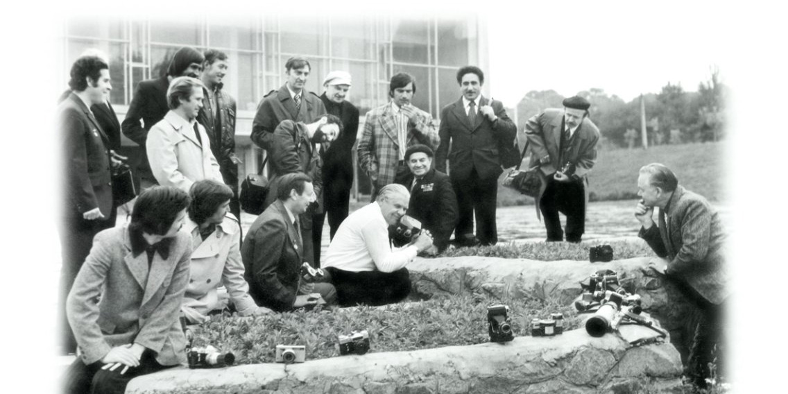 Юбилейная фотовыставка народного фотоклуба «Радуга» готовится к открытию в Могилеве