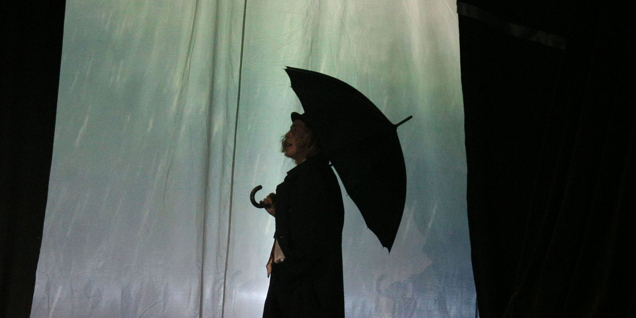 Народный театр «Валентин» представит 27 октября в Могилеве постановку «Вертикали и горизонтали»