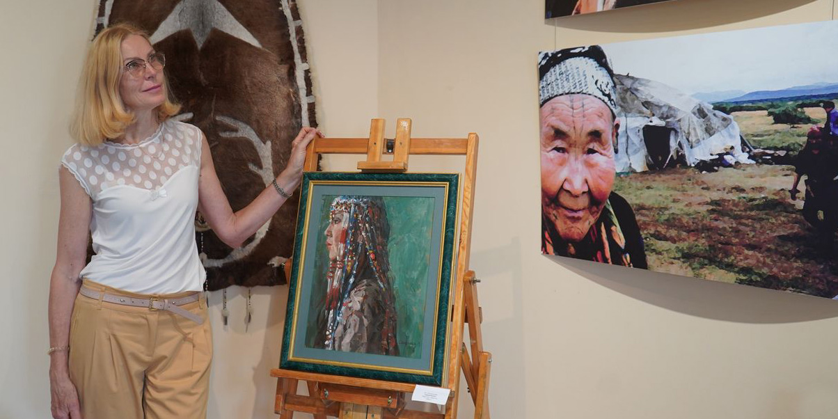 Сумочки из птичьих лапок, раритетный нож и одежда для суровой зимы (-52°С): в Могилеве открылась выставка «Амто (здравствуй), Корякия!»