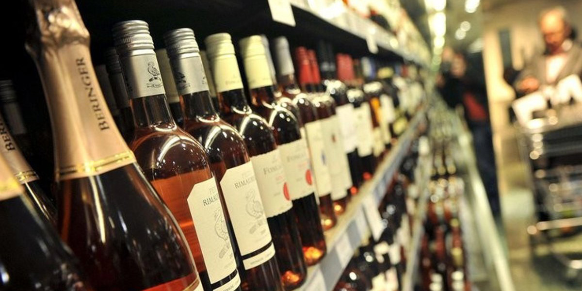 Продажу алкогольных напитков ограничат в Могилеве 10 июня