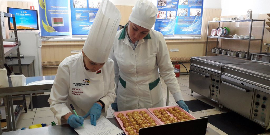 Могилевские студенты стали победителями и призерами международного конкурса профмастерства в Пекине