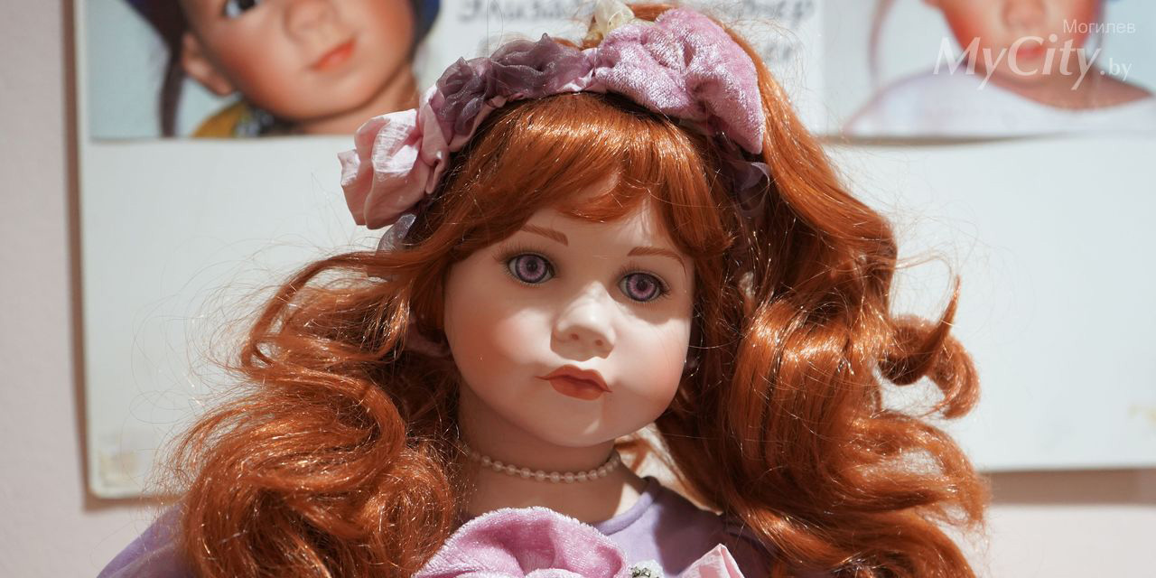 Выставка «Кто в куклы не играет, тот счастья не знает» работает в Могилеве