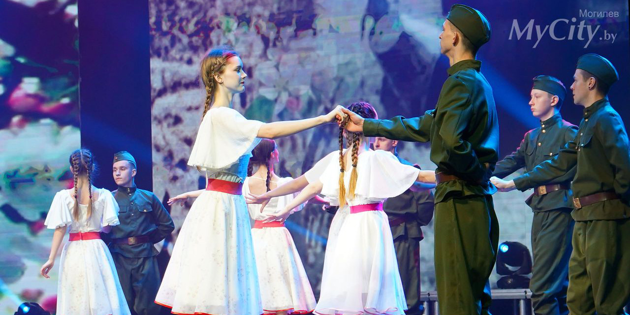 «Мы живем! Мы помним!»: в Могилеве прошла масштабная гражданско-патриотическая акция