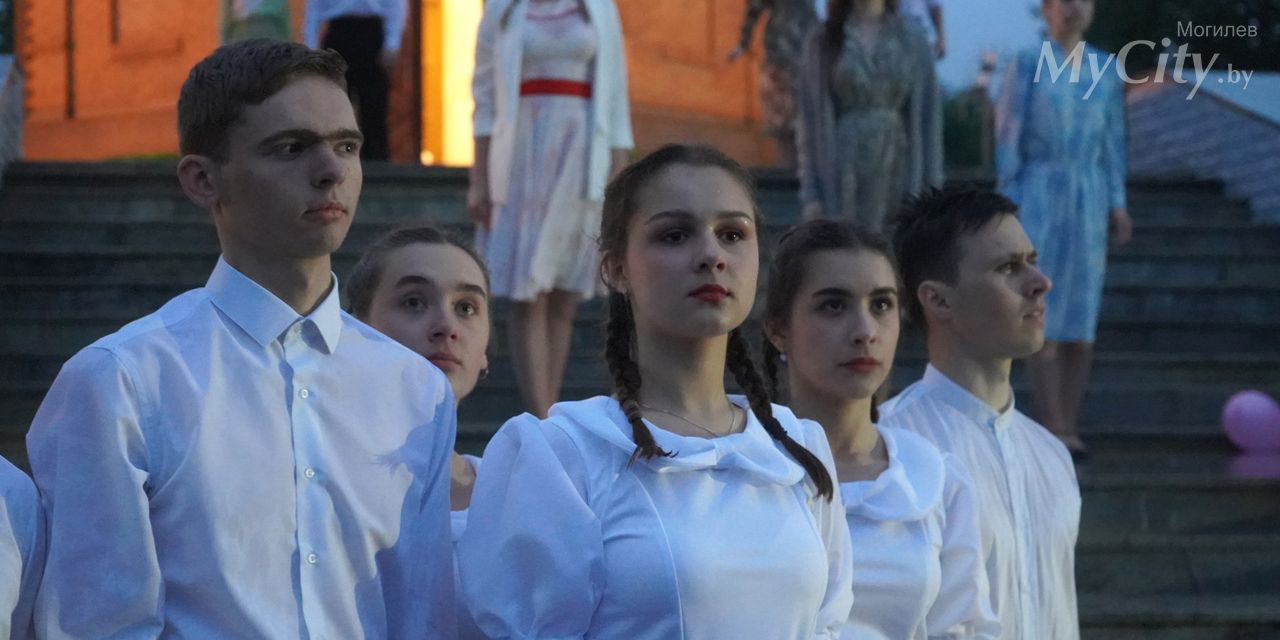 «Звон скорби»: могилевчане почтили память жертв Великой Отечественной войны