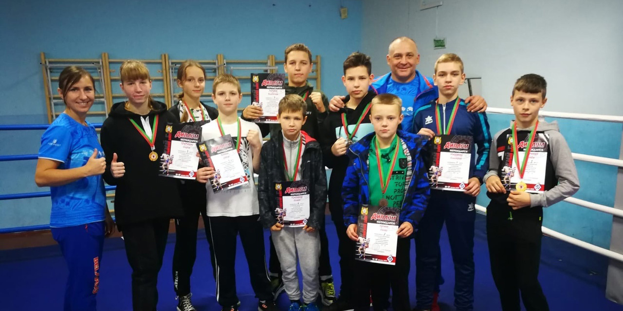 Могилевчане достойно выступили на чемпионате и первенстве Гомельской области по муай-тай