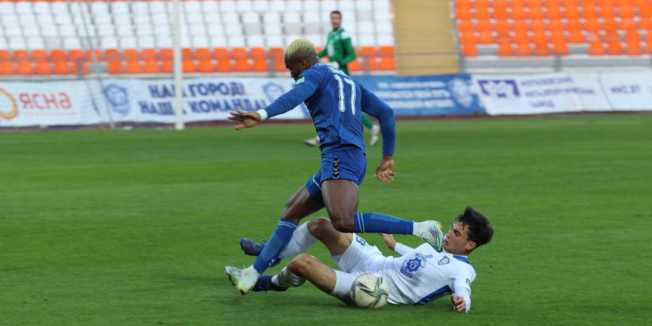 Могилевский «Днепр» минимально уступил «Слуцку» 