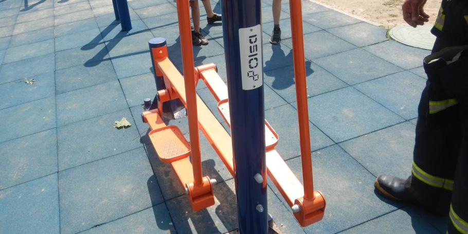 В Могилеве ногу 10-летнего мальчика зажало в уличном тренажере: понадобилась помощь спасателей