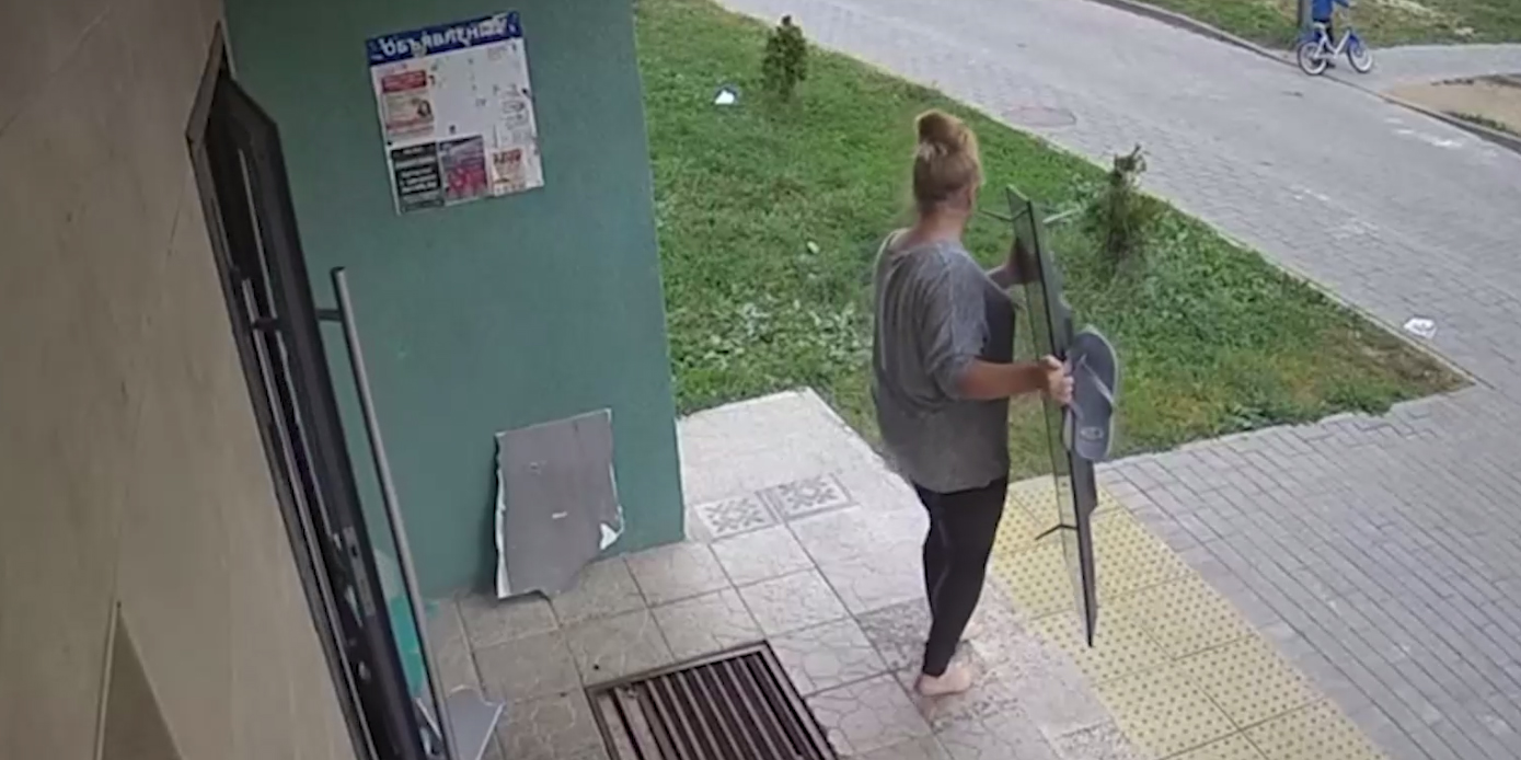 Могилевчанка забрала телевизор соседки за долги и попала под уголовную статью