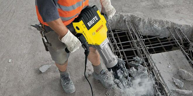 Могилевчанин взял в аренду отбойный молоток и продал его