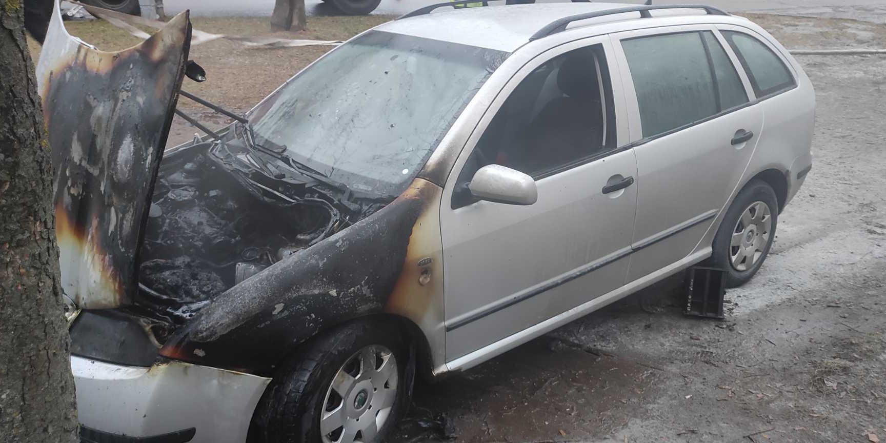 На проспекте Димитрова в Могилеве 26 декабря горел автомобиль