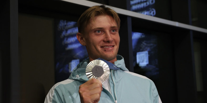 Золотой по возвращении из Парижа: на Играх я был один, но за спиной стояла огромная семья