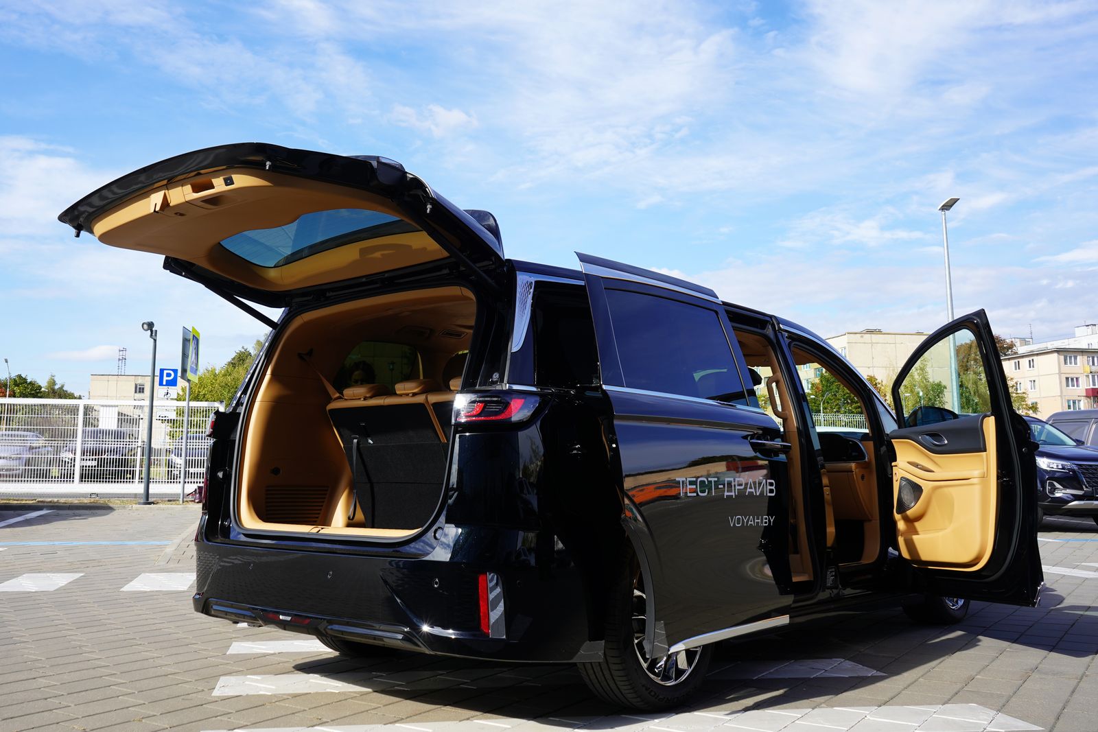 Два дня на МЕЧТУ! У могилевчан появилась возможность протестировать премиальный минивэн Voyah Dream
