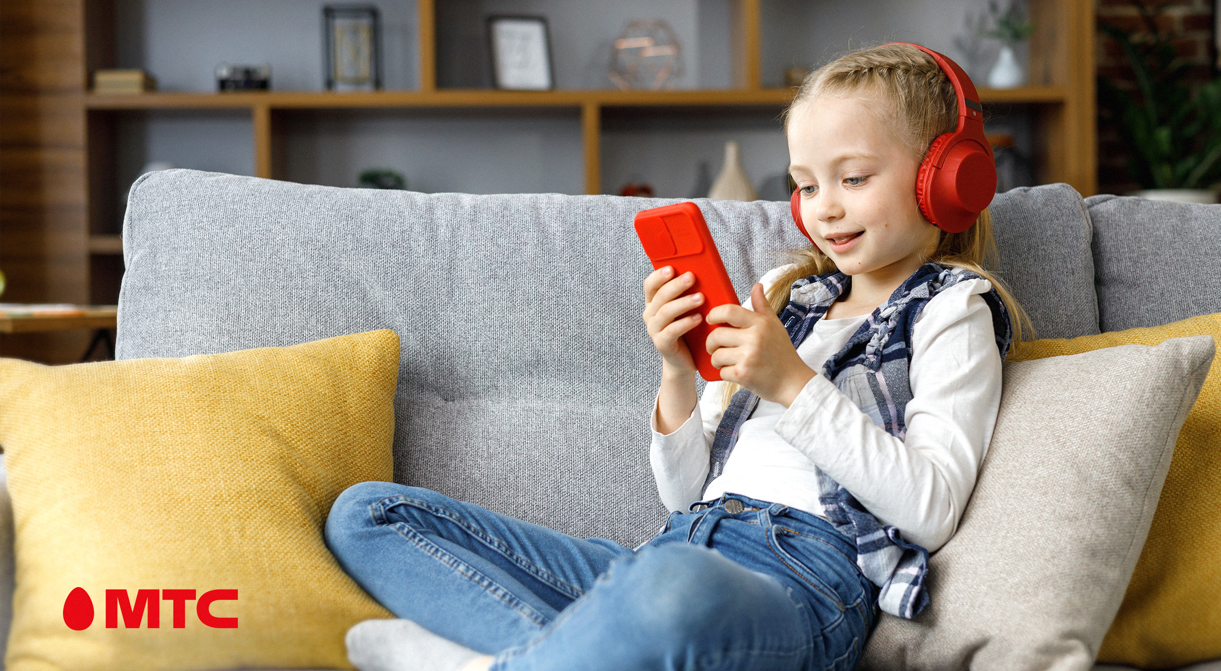 Каникулы с умом: полезные видео от МТС по ИИ и цифровой грамотности