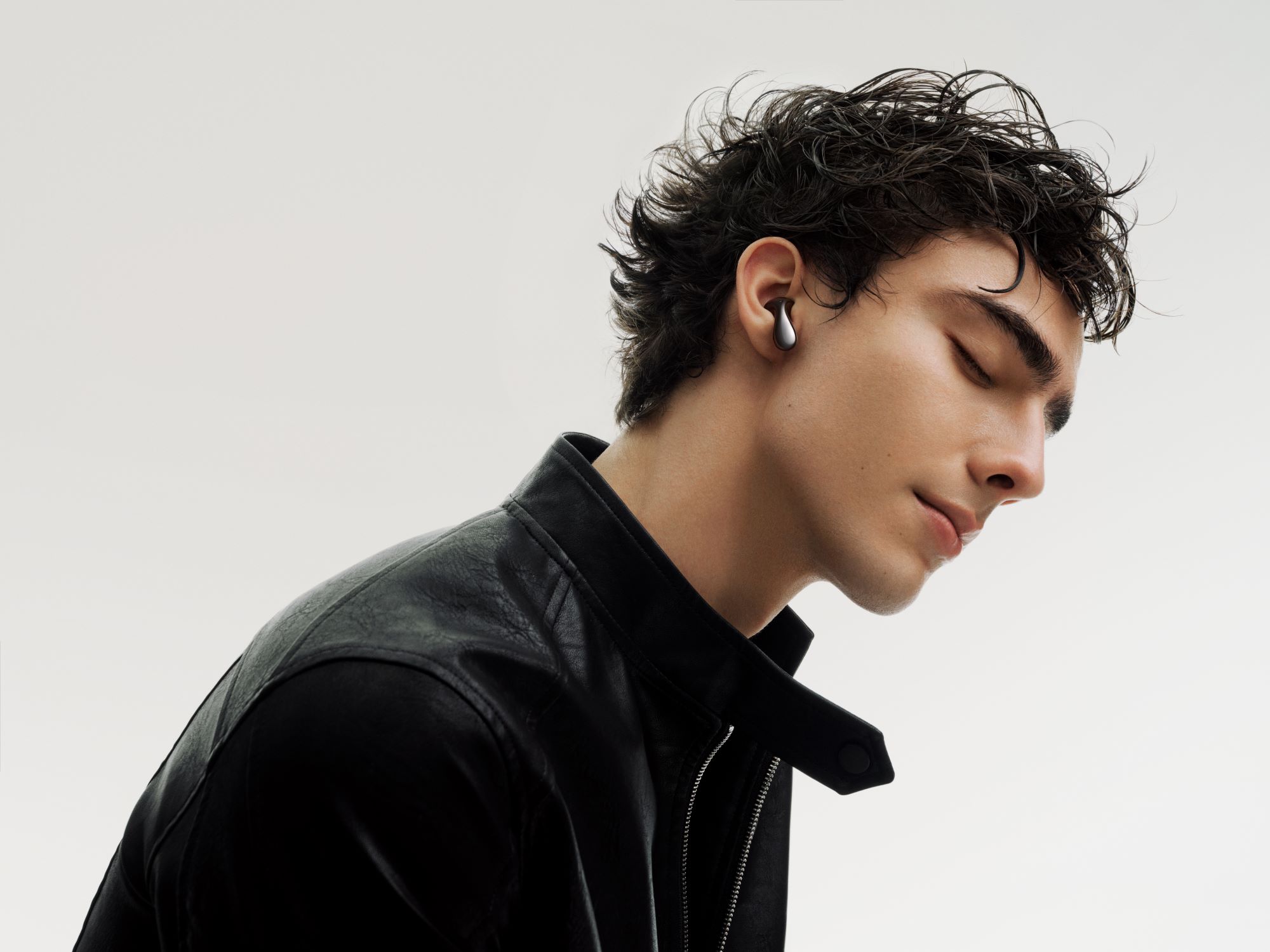 В&nbsp;Беларуси появились беспроводные наушники Huawei FreeBuds 6&nbsp;с мощными динамиками и&nbsp;пространственным звучанием