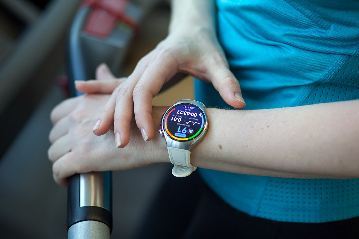 Теперь и в Могилеве: смарт-часы Huawei  Watch 5 с инновационным датчиком и eSIM